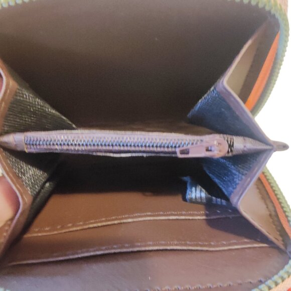 Blush Kiss Small Wristlet Wallet with Strawberries and Silver Stars NWT - Picture 3 of 3